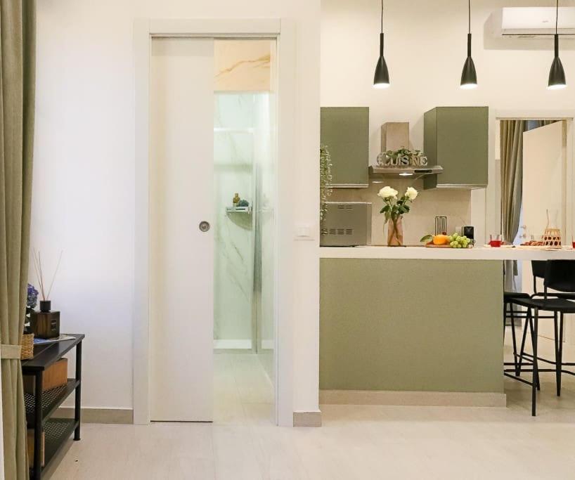 New Private In A-c Self Check-in Appartement Côme