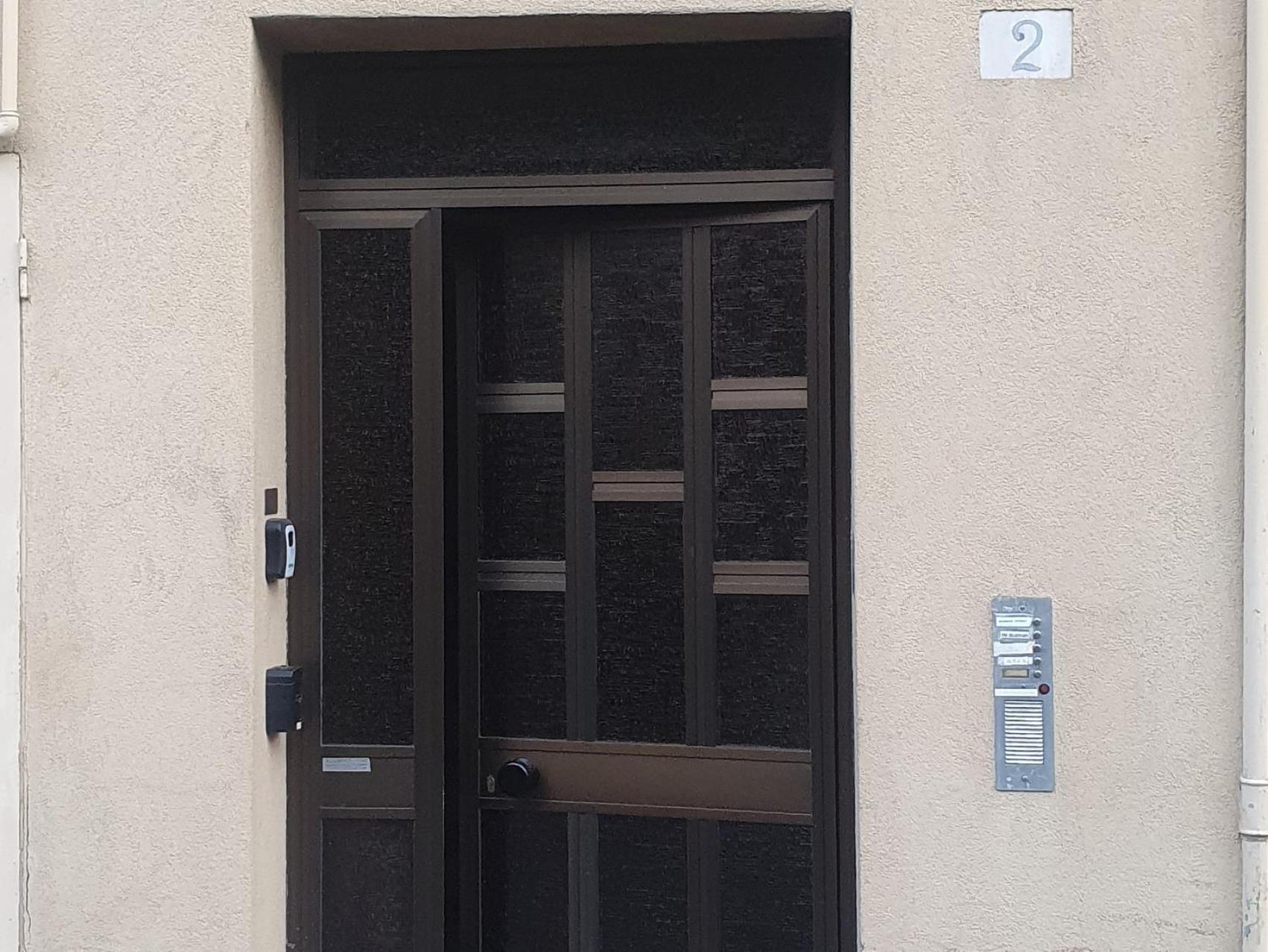 New Private In A-c Self Check-in Appartement *